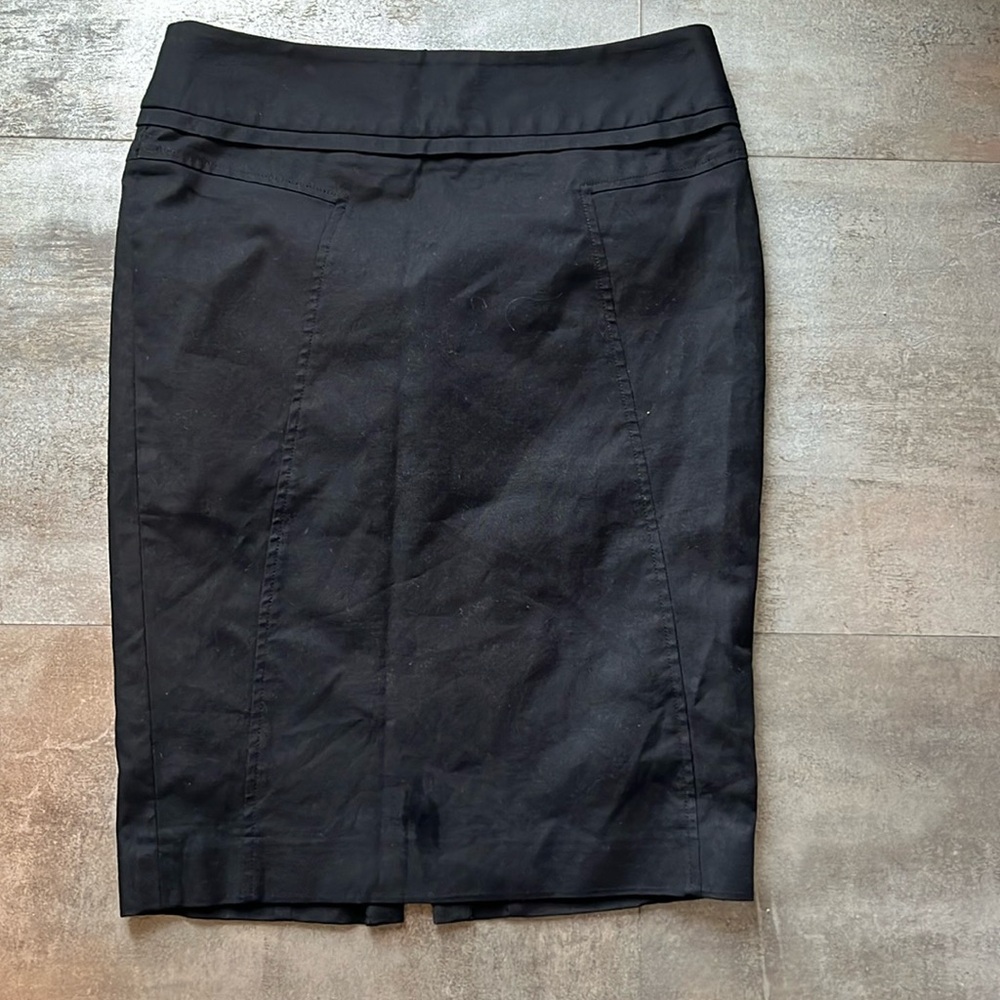 Pencil skirt from Club Monaco. Size 4